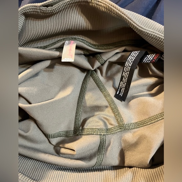 Free People  FP Movement  Biker Shorts. Size S - Picture 7 of 9